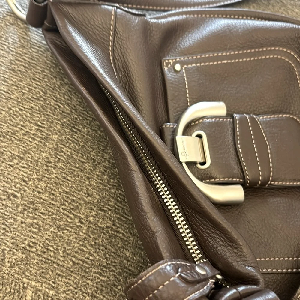 B. Makowsky Brown Leather Crossbody/Shoulder Bag‎